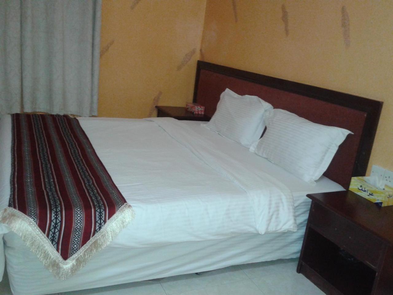 Al Ghazlan Hotel Sinaw Ruddah Ngoại thất bức ảnh
