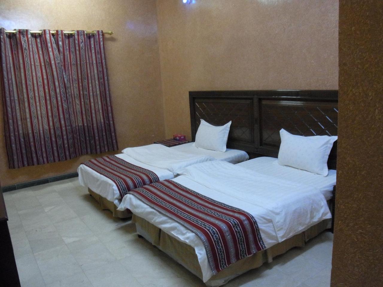 Al Ghazlan Hotel Sinaw Ruddah Ngoại thất bức ảnh