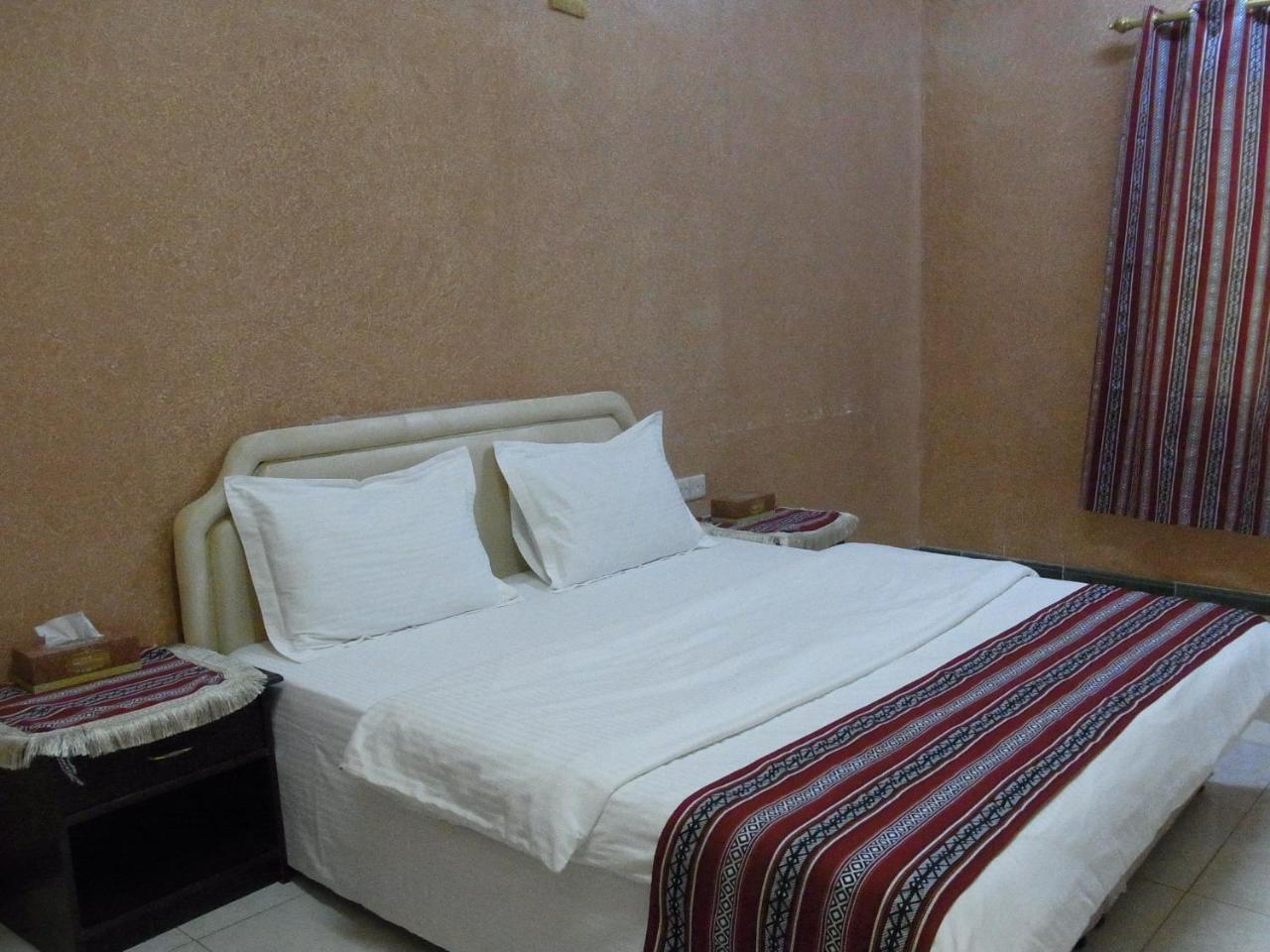 Al Ghazlan Hotel Sinaw Ruddah Ngoại thất bức ảnh